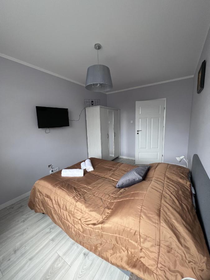 Apartament Z Tarasem Na Osiedlu Rakownica Jelenia Gora Exterior photo